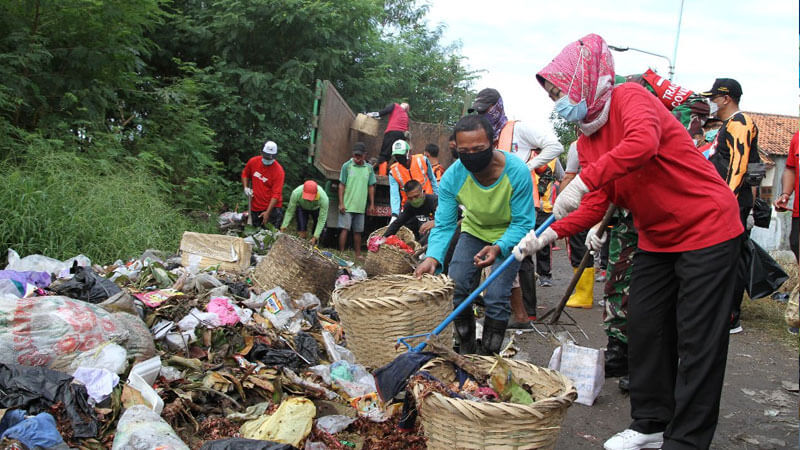 Bentuk Program RESIK BERSIH, Pemuda Larangan Kelola Sampah Desa